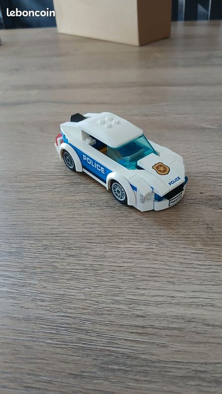 Petite voiture police lego (image 4)