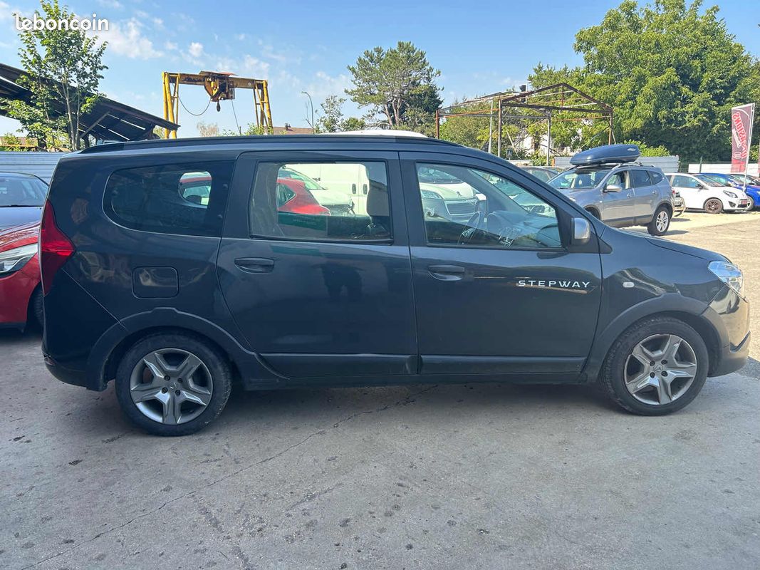 Dacia lodgy 1.5 blue dci 115ch 7 places (image 3)