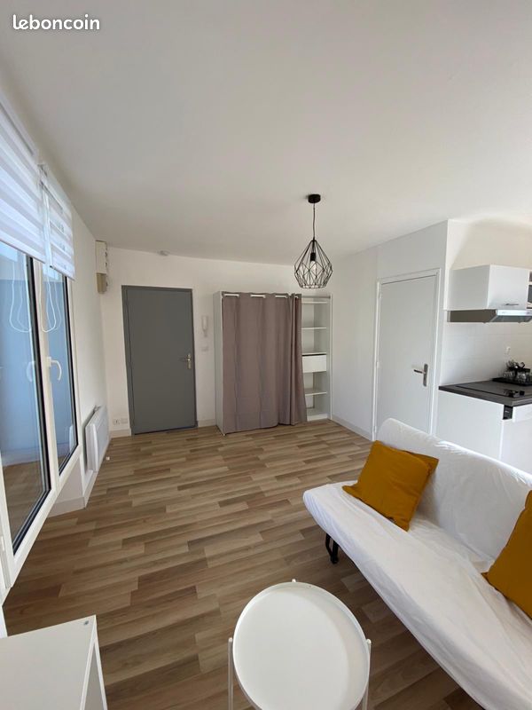 Studio meublé - Poitiers 86000 (image principale 0)