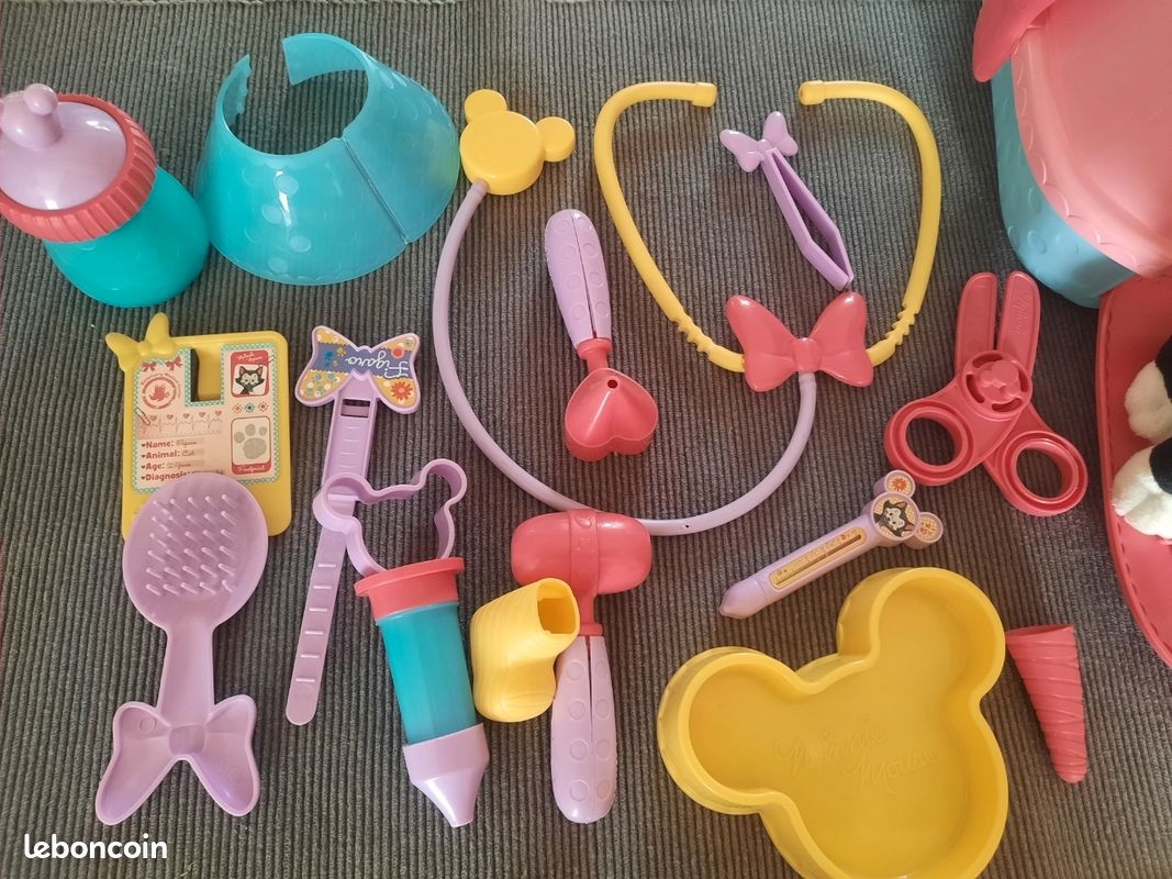 Set vétérinaire Minnie 16 accessoires (image 6)