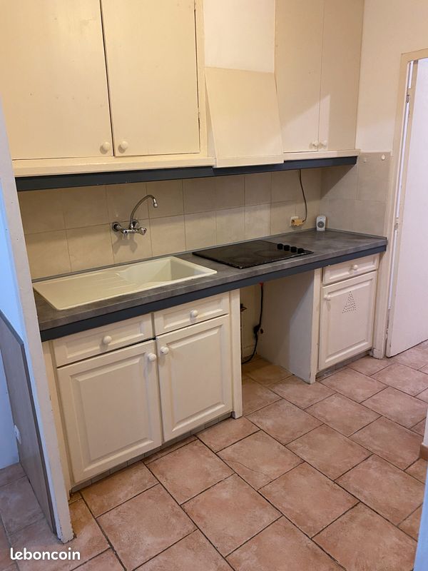 Appartement 2 pièces 25 m² · à Fuveau · 25 m² · 560 €