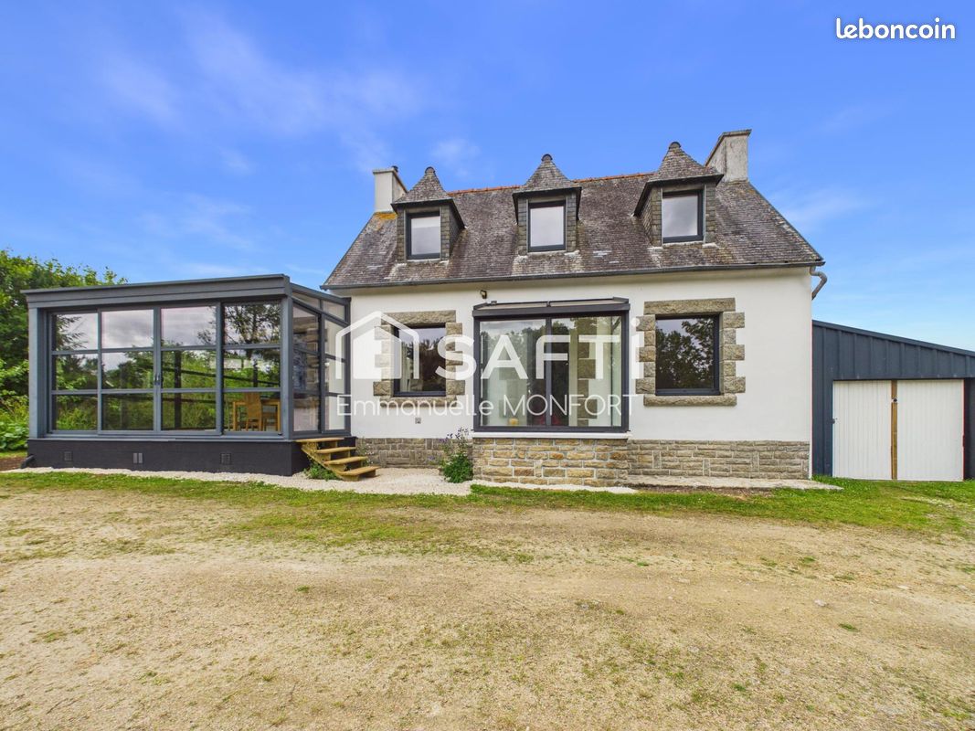 Maison 6 pièces 105 m² · à Berrien · 105 m² · 220 400 €