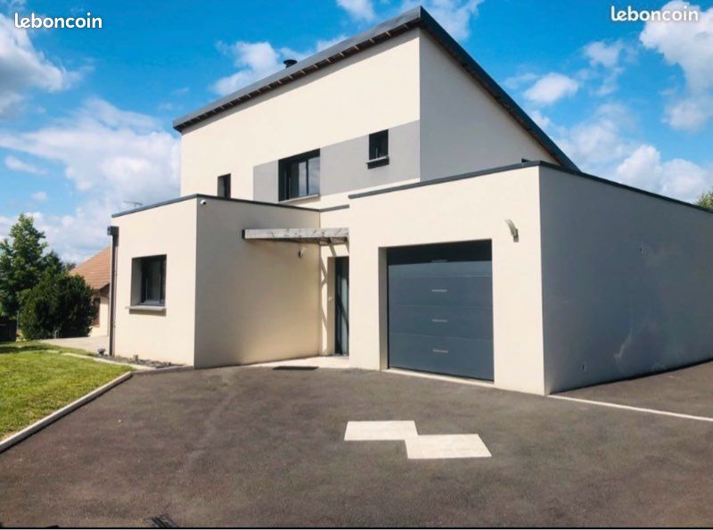 Maison 5 pièces 163 m² · à Connerré · 163 m² · 290 000 €