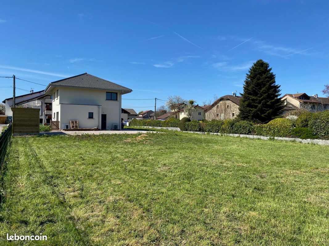 Terrain 600 m² · à Sciez · 600 m² · 255 000 €