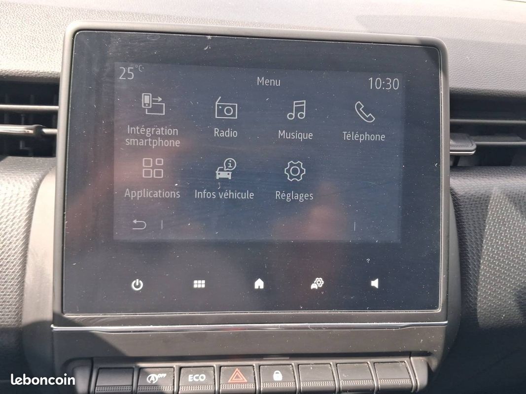 RENAULT Clio TCe 90 Equilibre (image 18)