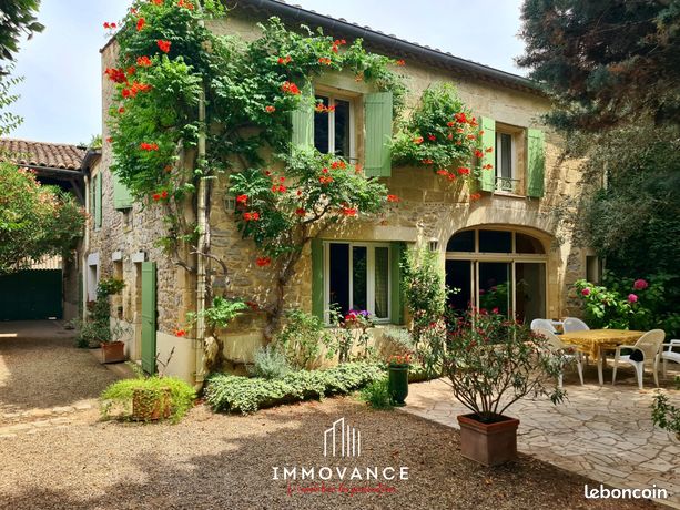 Maison 8 pièces 265 m²