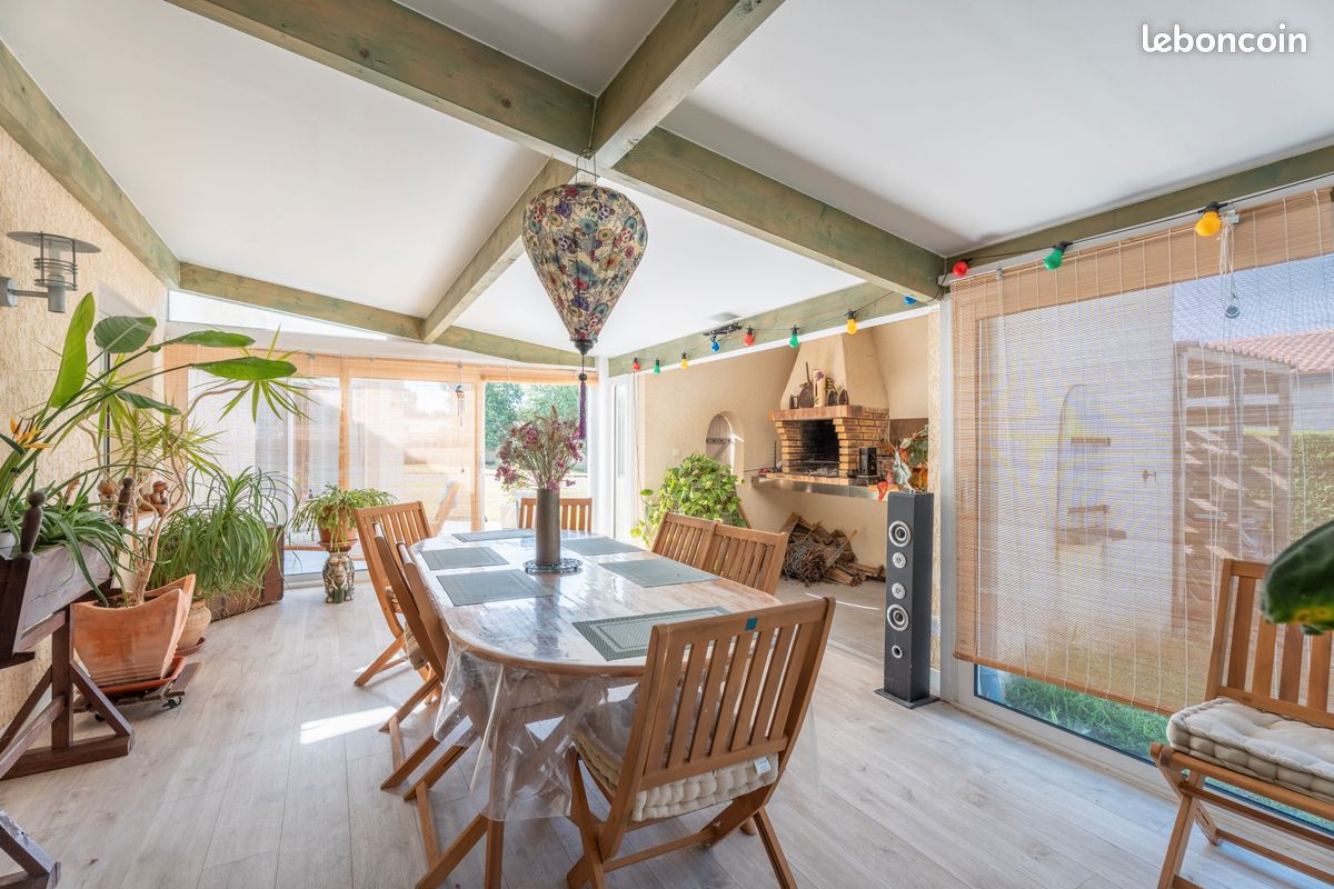 Maison 6 pièces 180 m² · à Chepniers · 180 m² · 329 000 €