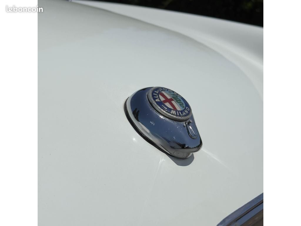 Alfa romeo giulietta spider (image 27)