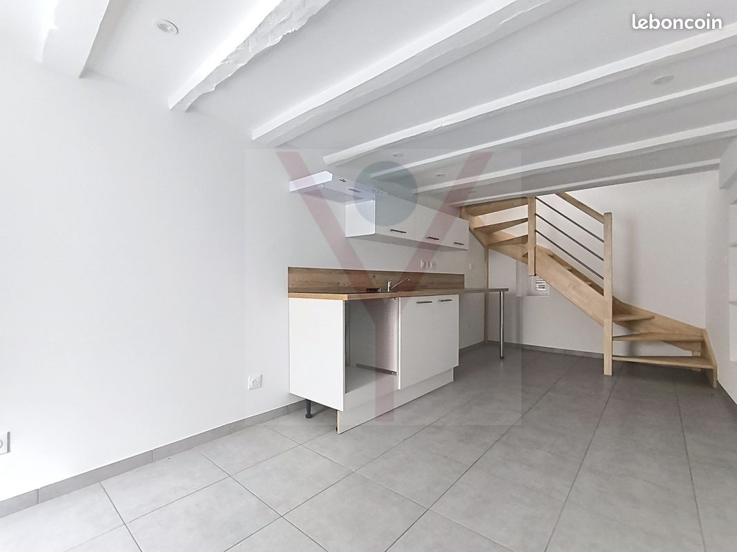 Maison 2 pièces 32 m² · à Neuville-les-Dames · 32 m² · 490 €/mois
