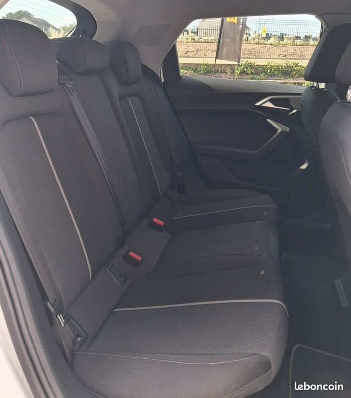 Audi a1 sportback 30 tfsi 115 design s-tronic7 (image 17)