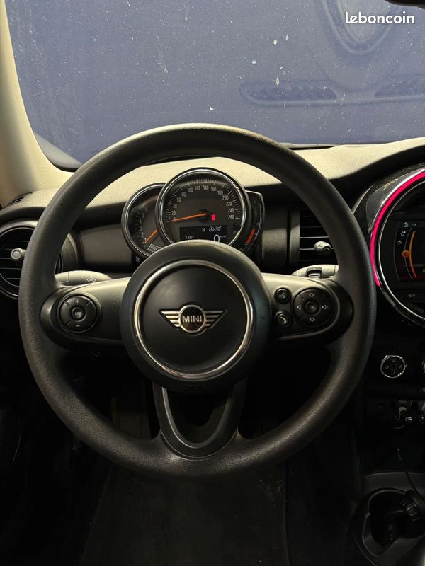 MINI ONE Blackfriars / 1.5 102 - CarPlay - Régulateur - Keyless (image 9)
