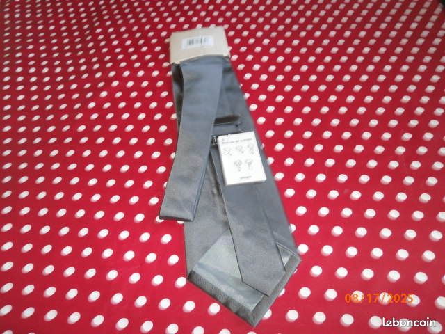 Cravate (image 2)