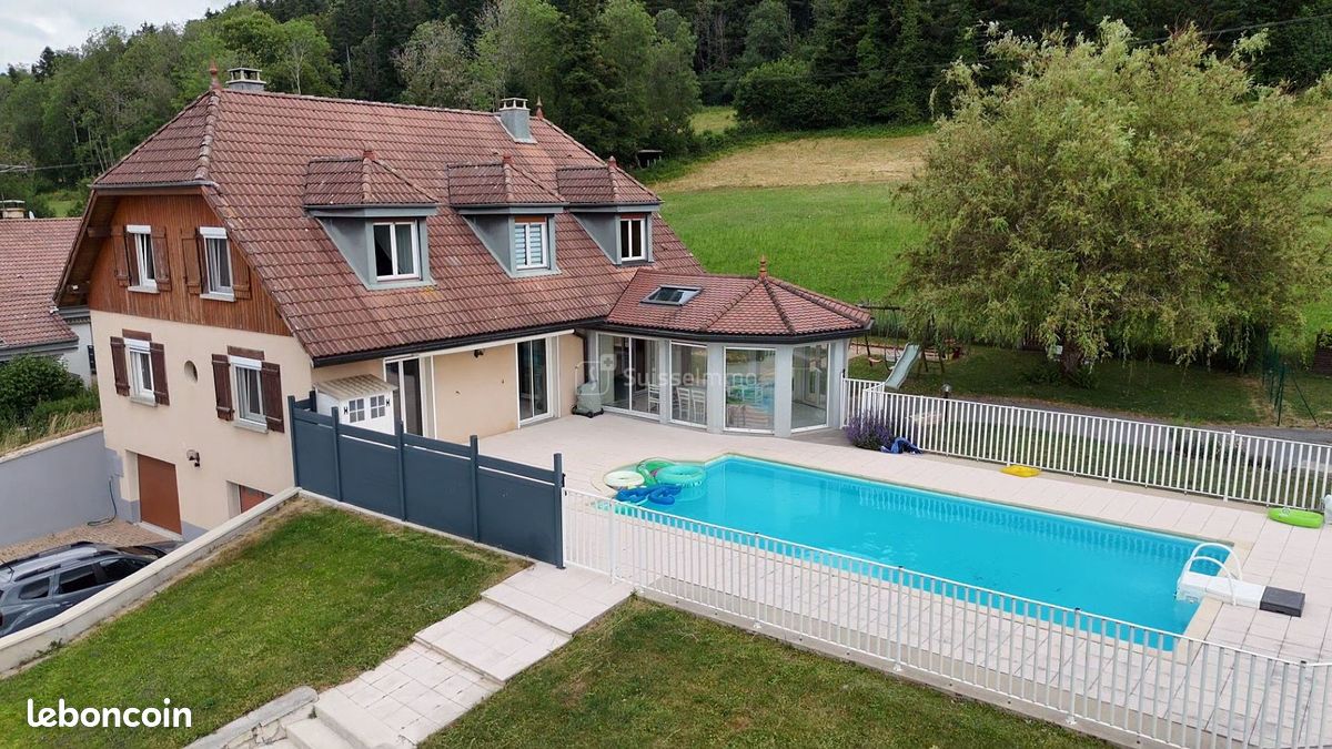 Maison 9 pièces 163 m² · à Pontarlier · 163 m² · 549 000 €