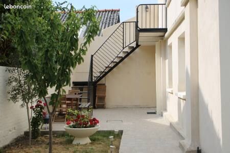 Location VACANCES bel appartement proche des transports (image 2)