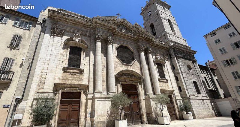 Local commercial 1 pièce 250 m² · à Toulon · 250 m² · 4 500 €/mois
