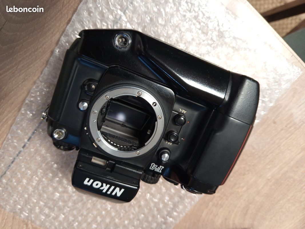 Nikon F4S + MF23 – Boîtier Reflex 35 Mm, Noir, état Bon, Cristaux Liquides Parfaits