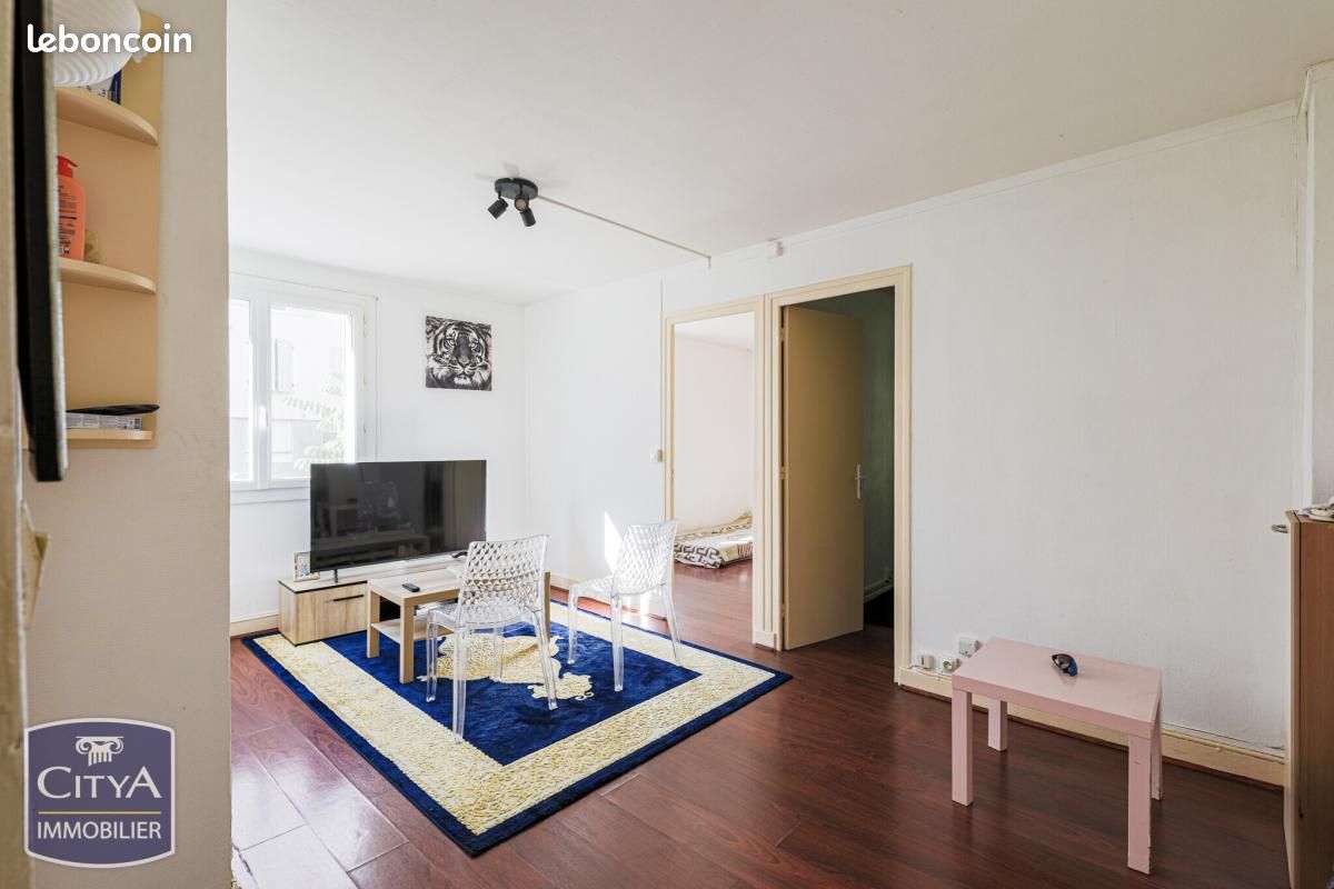 Appartement 3 pièces 45 m² · à Grenoble · 45 m² · 69 900 €