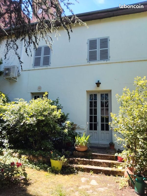 Vente immobilière maison de ville de caractère (image 1)