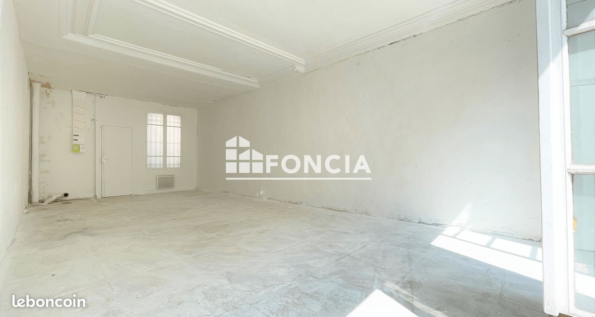 Paris iii – reaumur-sebastopol / rue saint martin – appartement traversant et lumineux avec belle hauteur sous plafond 3m (image 4)