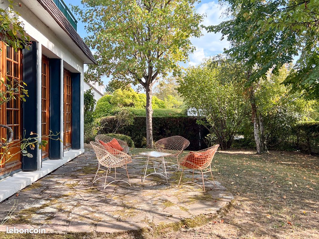 Maison 7 pièces 165 m² · à Croissy-sur-Seine · 165 m² · 880 000 €