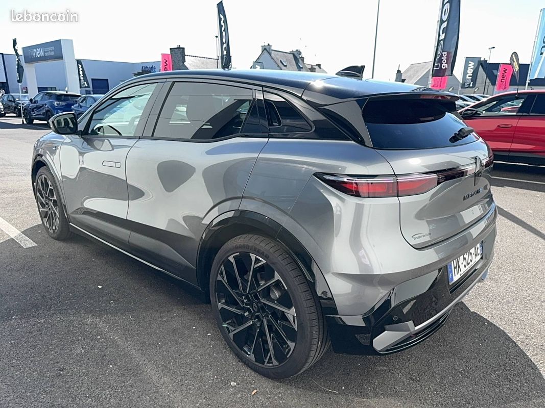 RENAULT Megane E-Tech 220 ch autonomie confort esprit Alpine (image 3)