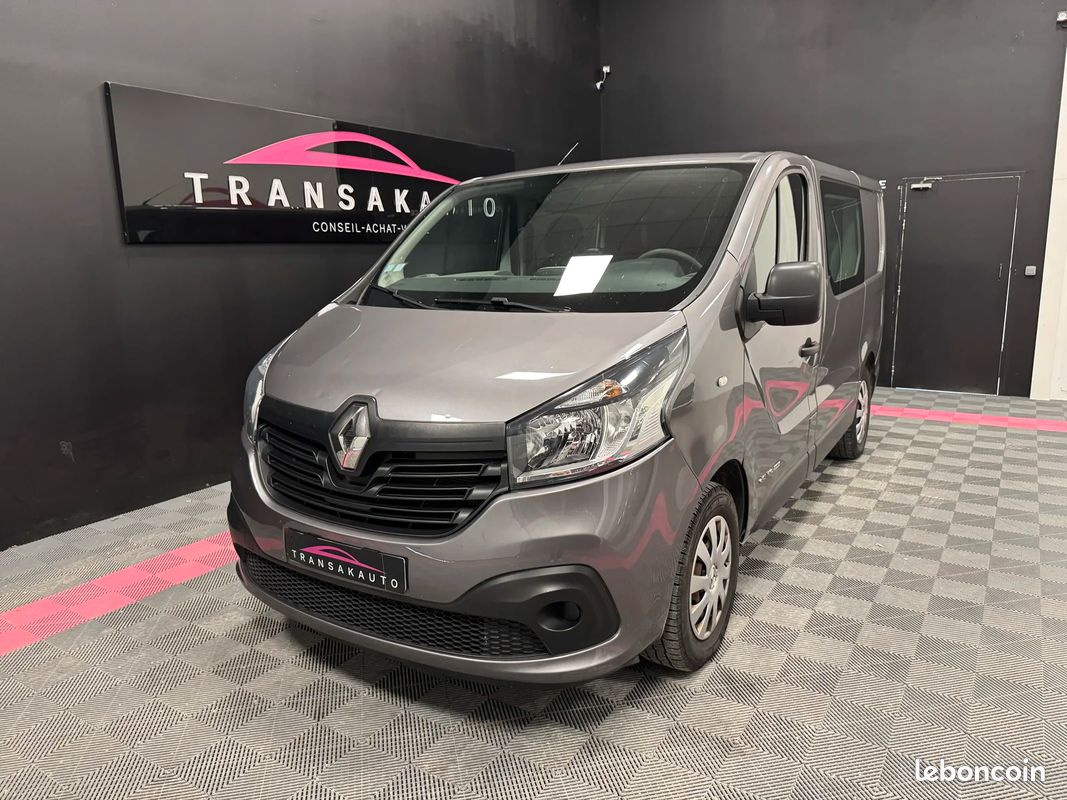 Renault TRAFIC 6 PLACES 140CH + Moteur à Chaine + Entretien OK (image 1)