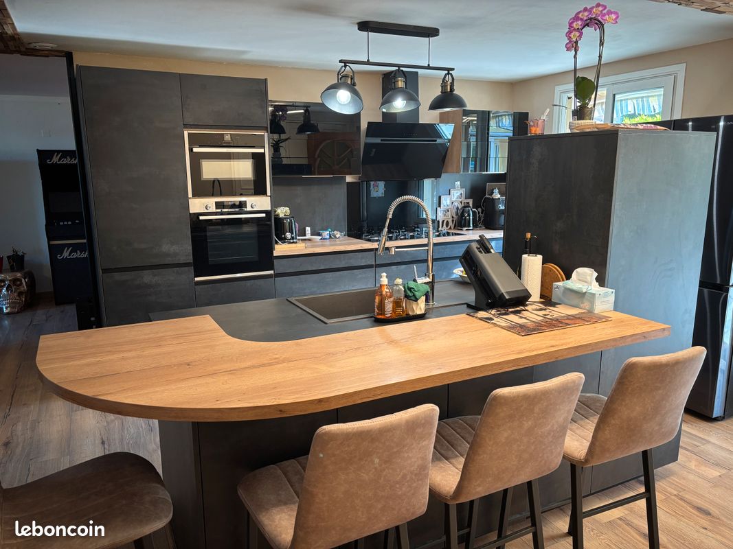 Maison 5 pièces 150 m² · à Cliousclat · 150 m² · 425 000 €