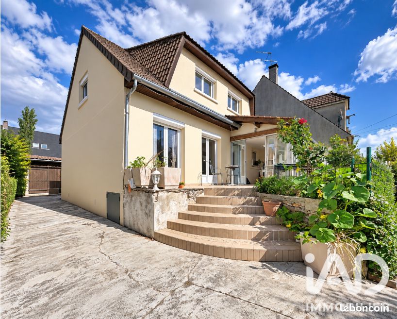Maison 6 pièces 128 m² · à Ozoir-la-Ferrière · 128 m² · 385 000 €