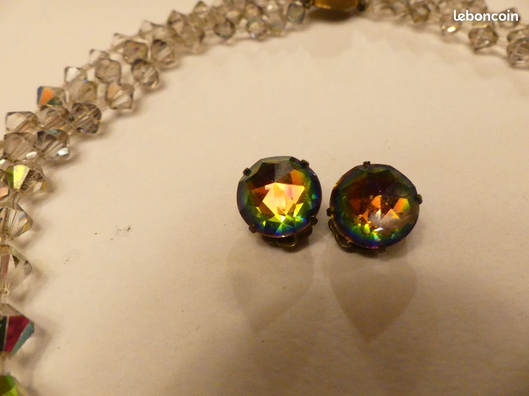 Collier Ancien En Cristal à Facettes Irisées - Longueur 45 Cm, Occasion, Style Vintage