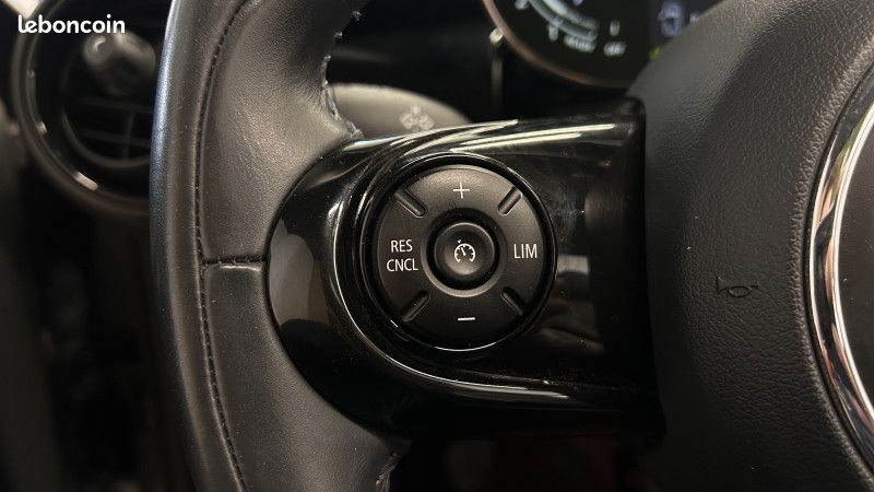 Mini CABRIO COOPER 136CH SIDEWALK EURO6D-T (image 22)