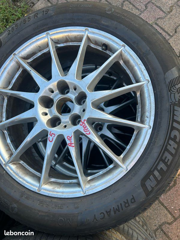 235/55r19 (image 2)