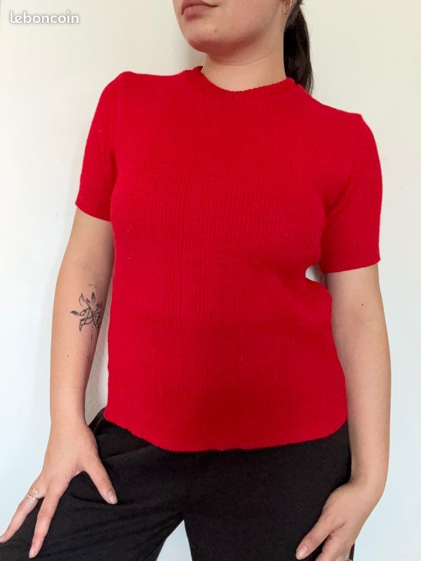 Pull rouge simple élégant – coupe slim – taille S (image 2)