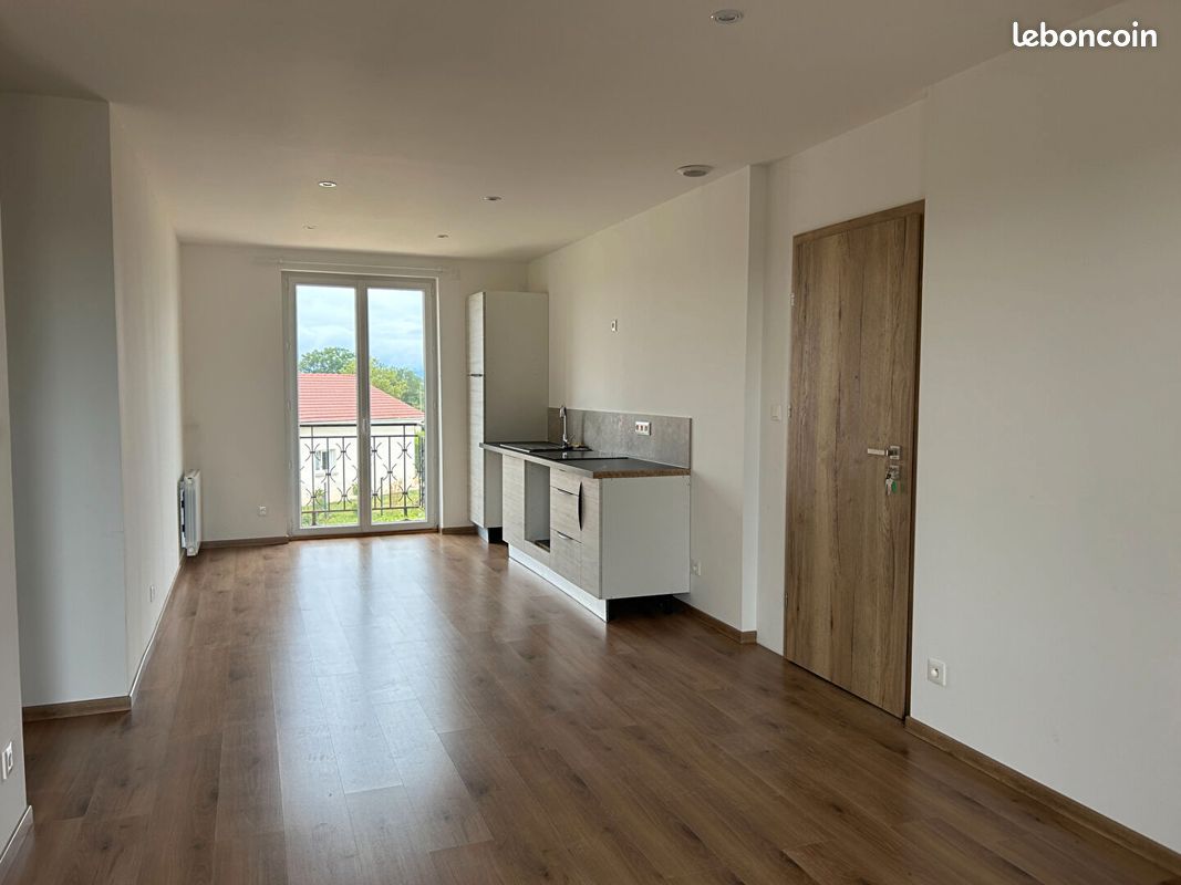 Appartement 4 pièces 74 m² · à Attignat · 74 m² · 154 000 €
