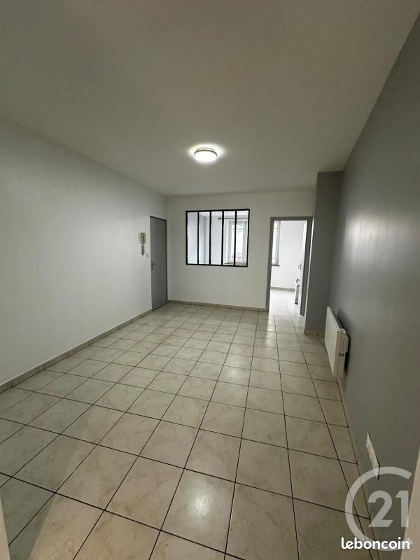 Appartement 2 pièces 49 m² · à Saint-Quentin · 49 m² · 550 €/mois
