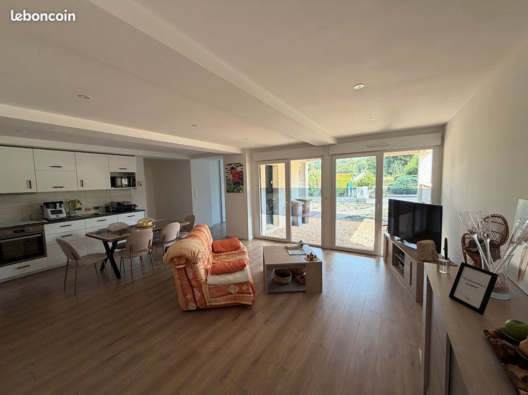 Appartement 4 pièces 98 m² · à École-Valentin · 98 m² · 249 000 €