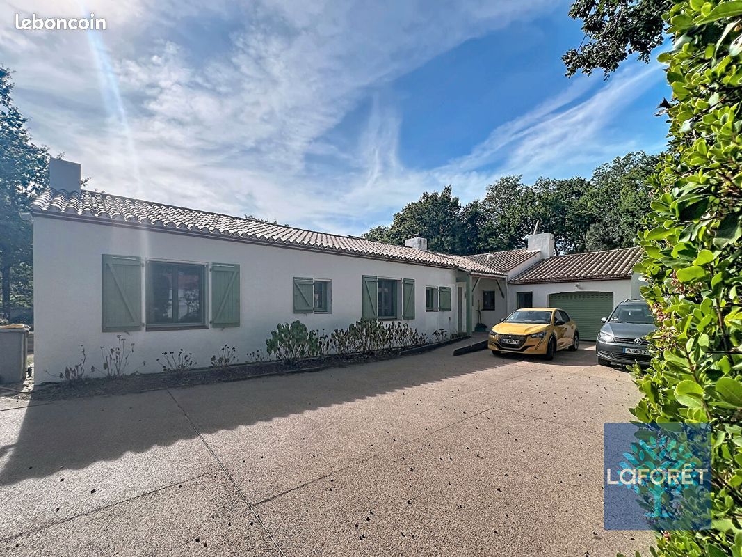 Maison 8 pièces 188 m² · à Challans · 188 m² · 421 880 €