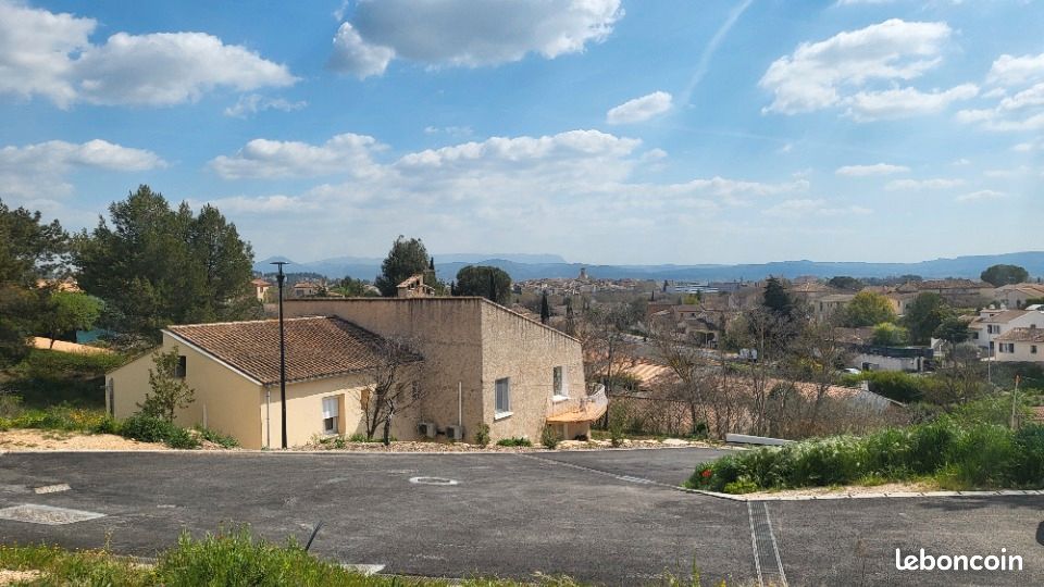 Terrain 235 m² Pertuis