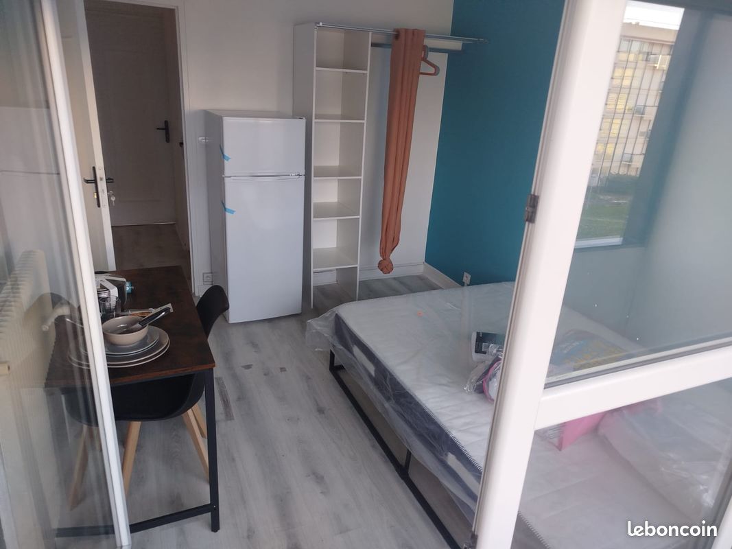 Appartement 1 pièce 12 m² · à Pontoise · 12 m² · 550 €