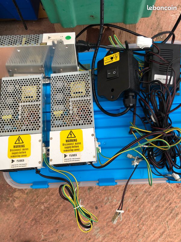Aimantations 220V/12V 8Amp (image 1)