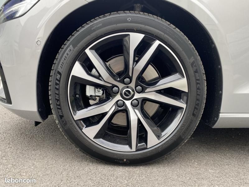 Volvo V60 B3 163ch Plus Style Dark DCT 7 (image 9)