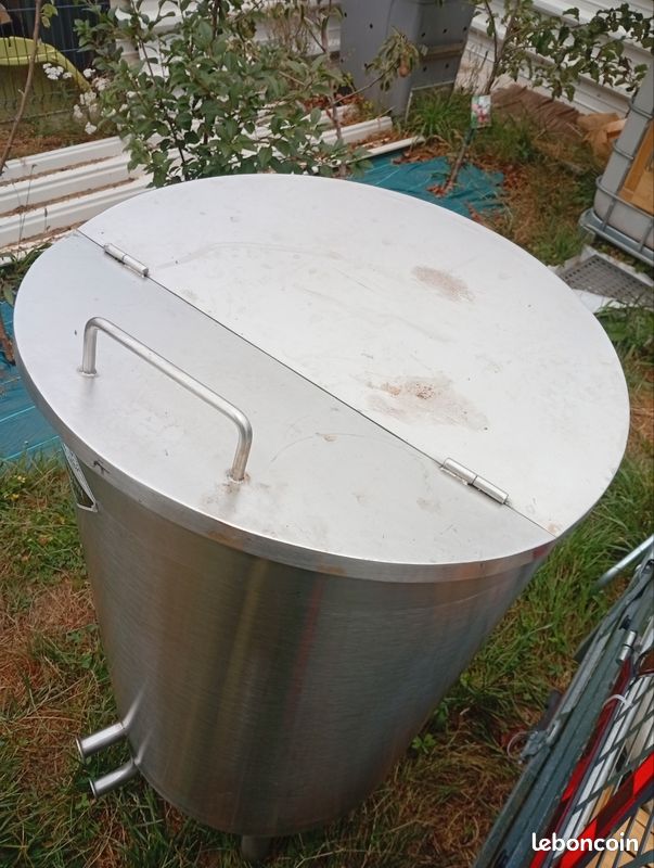 Cuve inox sur pieds 240L (image 9)