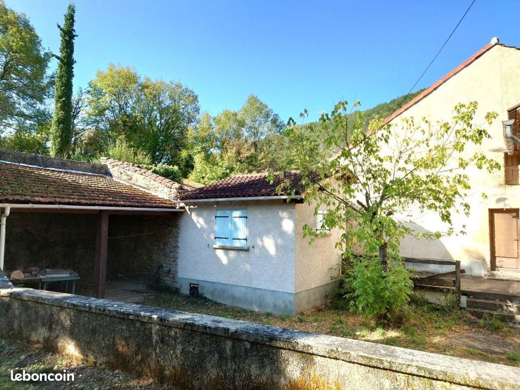 Maison 3 pièces 74 m² · à Douelle · 74 m² · 64 000 €