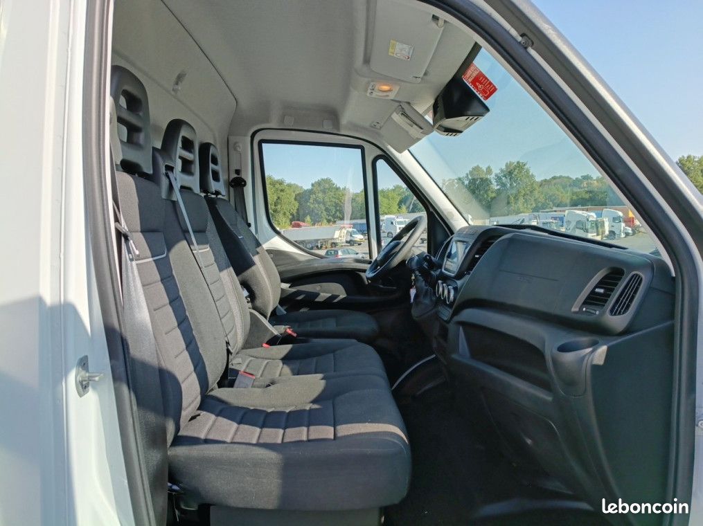 Iveco Daily Caisse hayon CCb 35C16H empattement 4100 3.0 (image 13)