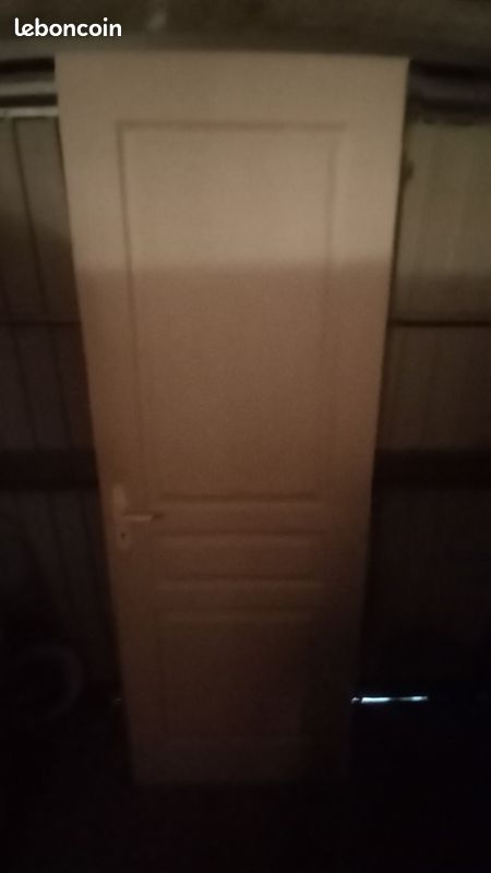Porte en bois (image 1)