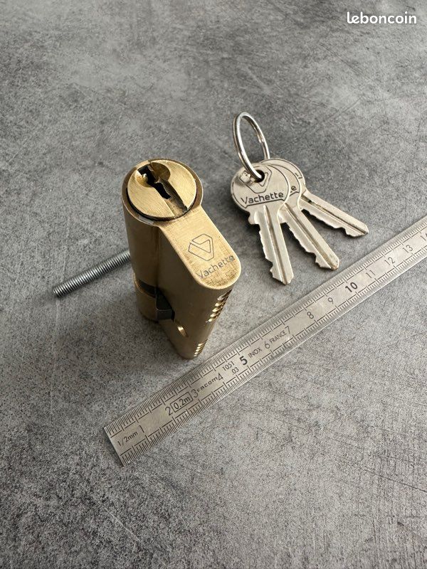 Barillet Vachette 40x30 / 3 clefs (image 1)