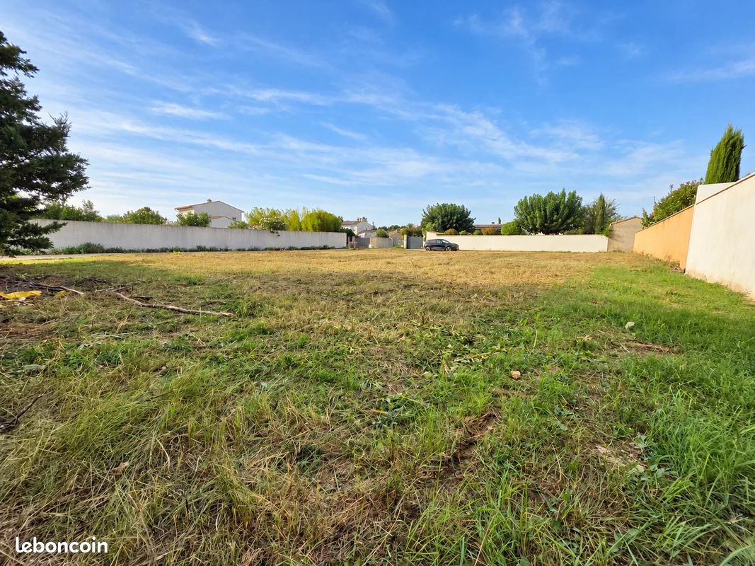 Terrain 930 m² Saint-Quentin-la-Poterie (image 3)