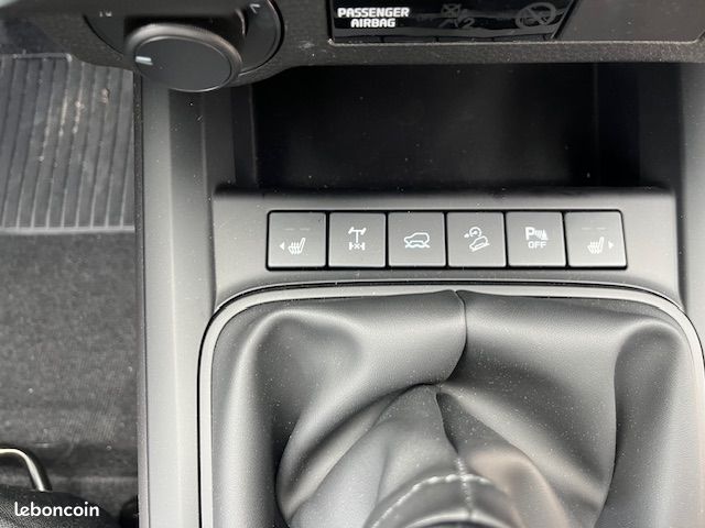 Isuzu D-MAX 2.2 DDI 164CH EVOLUTION SPACE M/T (image 10)
