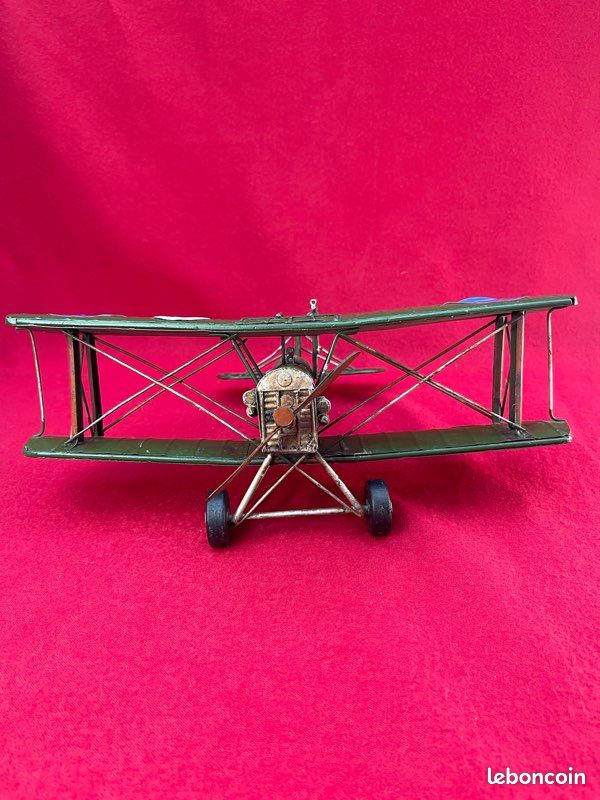 Harvey Makin – Ornement d'avion vintage en métal – Figurine biplan inspirée de l'aviation de la Seconde Guerre mondiale pour offrir et articles de