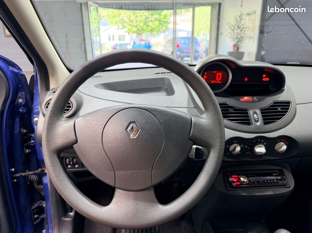 Renault TWINGO II Expression (image 19)