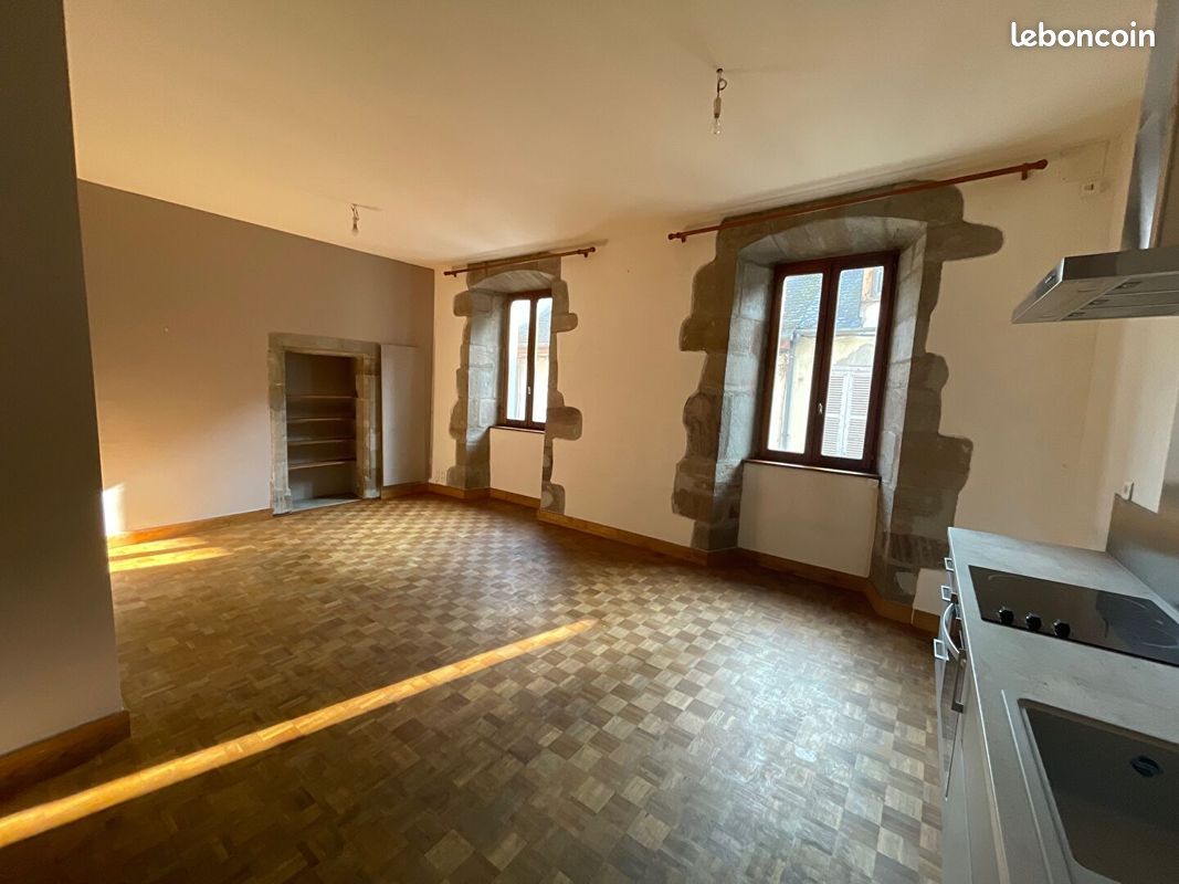 Appartement 3 pièces 67 m² · à Espalion · 67 m² · 460 €